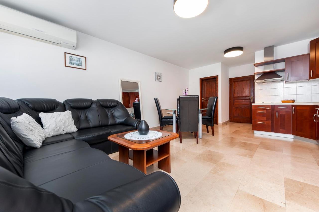 Guesthouse Santin Ровінь Екстер'єр фото