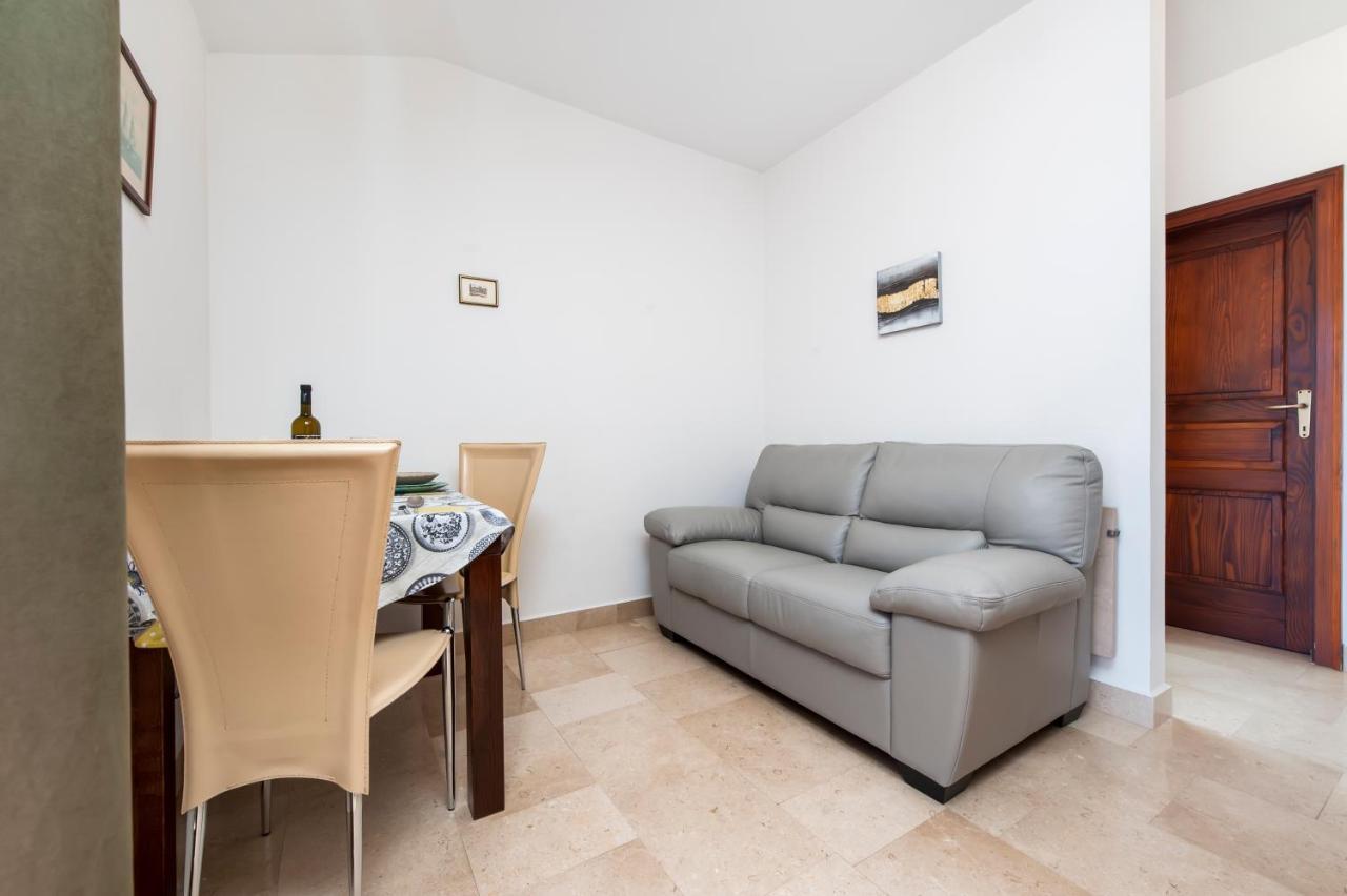 Guesthouse Santin Ровінь Екстер'єр фото