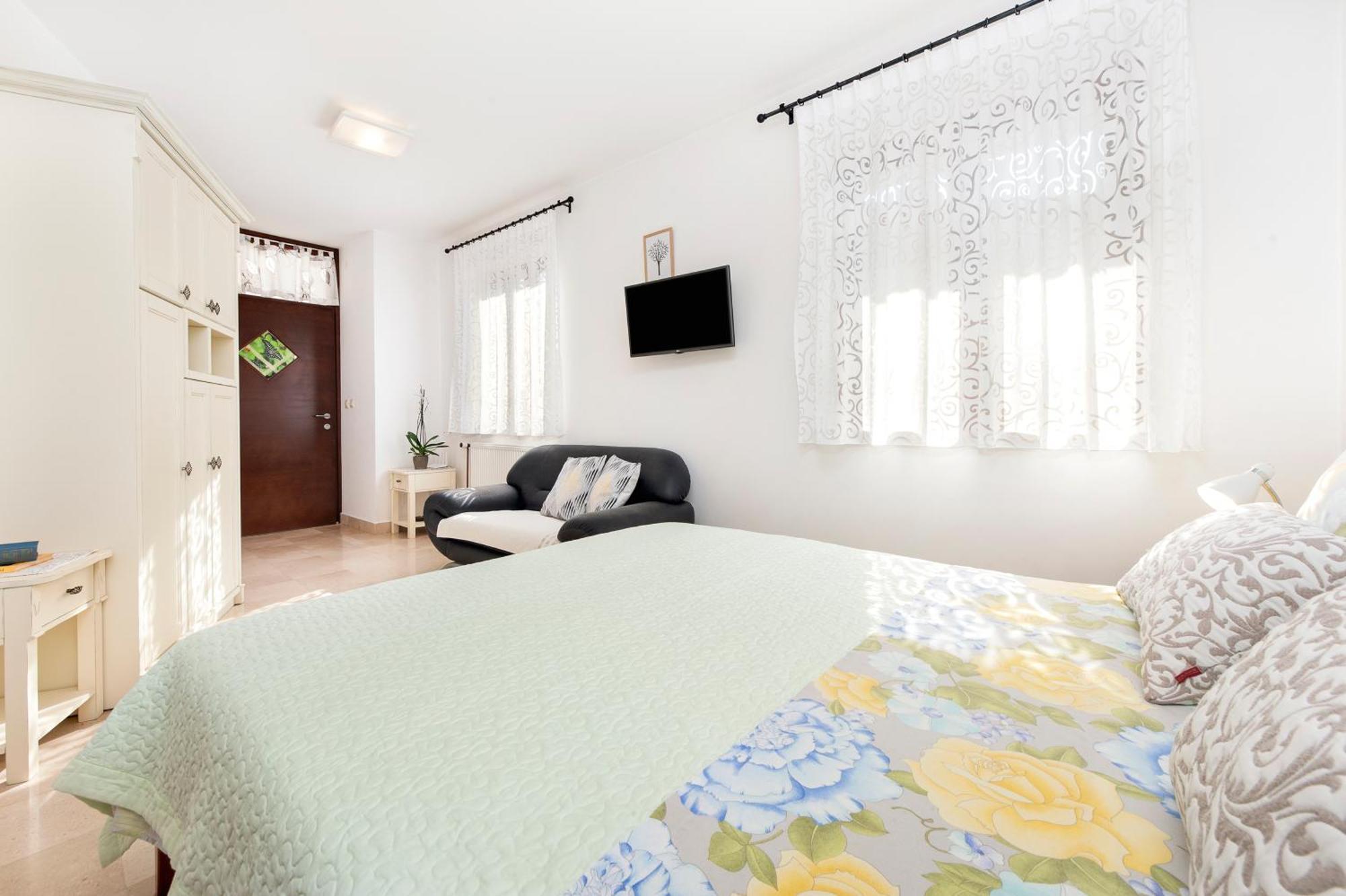 Guesthouse Santin Ровінь Екстер'єр фото