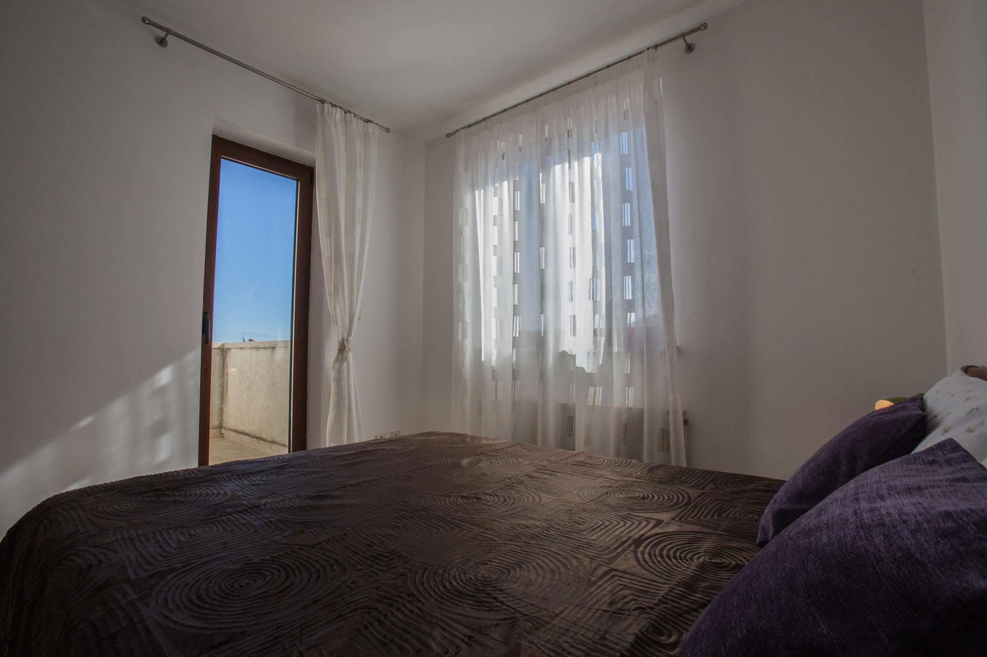 Guesthouse Santin Ровінь Екстер'єр фото