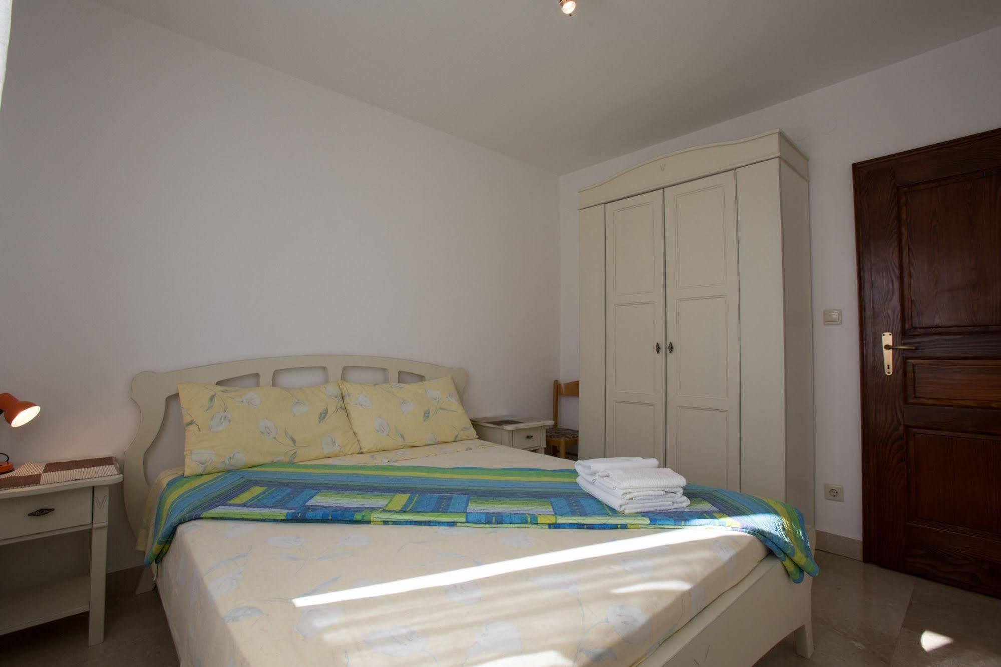 Guesthouse Santin Ровінь Екстер'єр фото